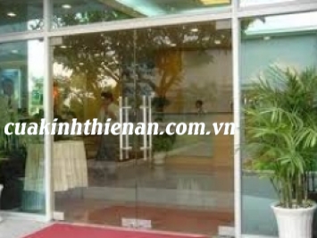 những nguyên liệu dùng để chế tạo cửa kính cường lực