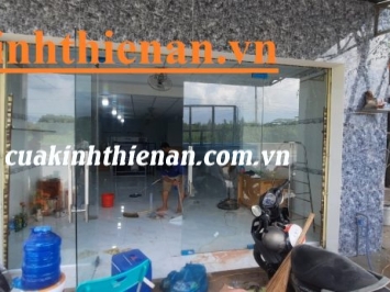 Làm Cửa Kính Giá Rẻ Nhất Tại Hcm 